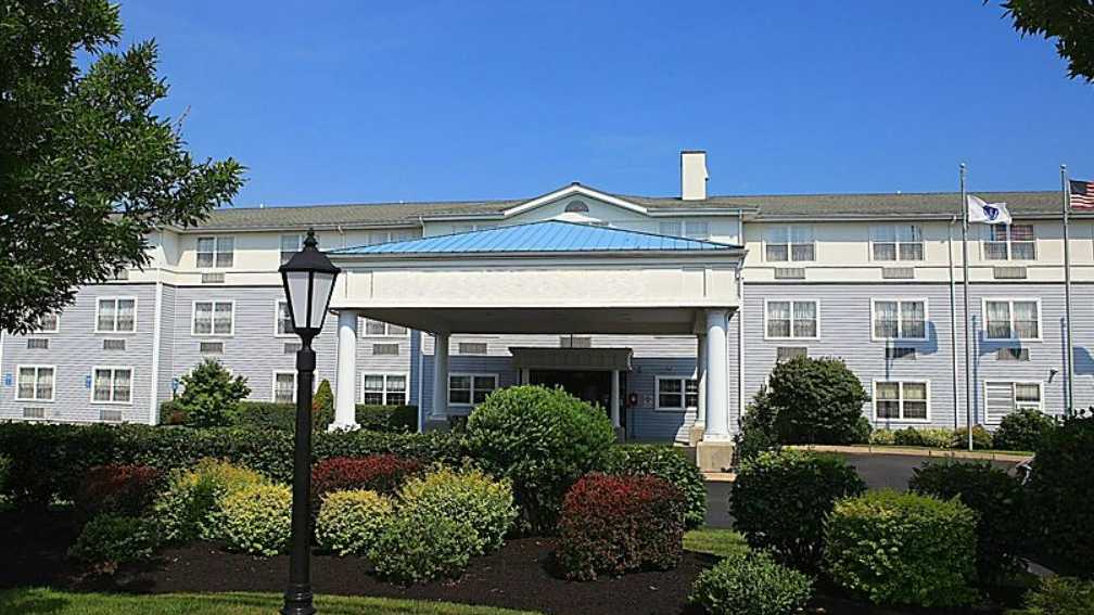 155 Samoset St Parking