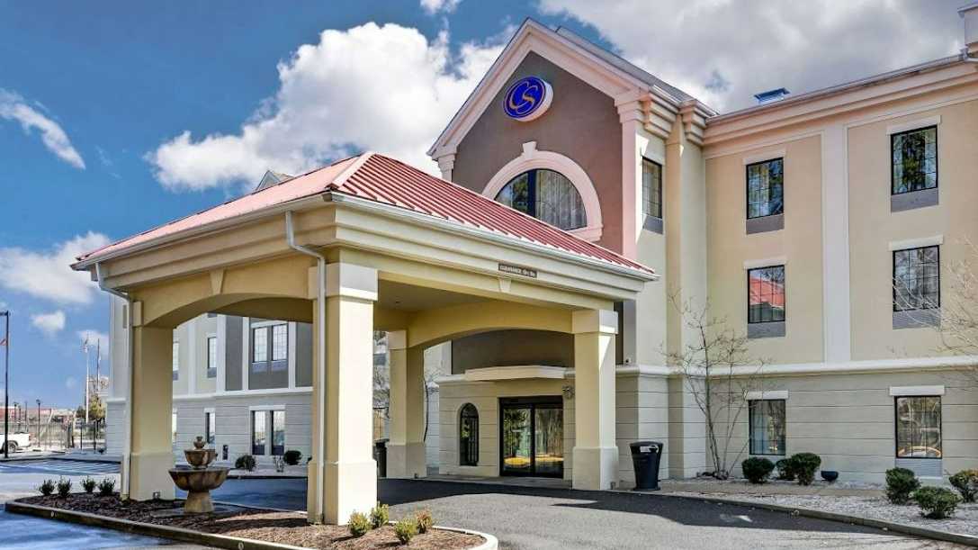 12718 Ocean Gateway Parking