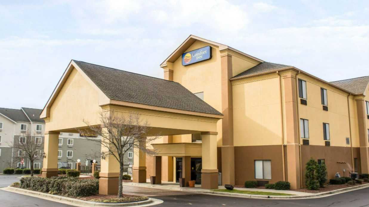 126 Cleveland Crossing Drive Parking