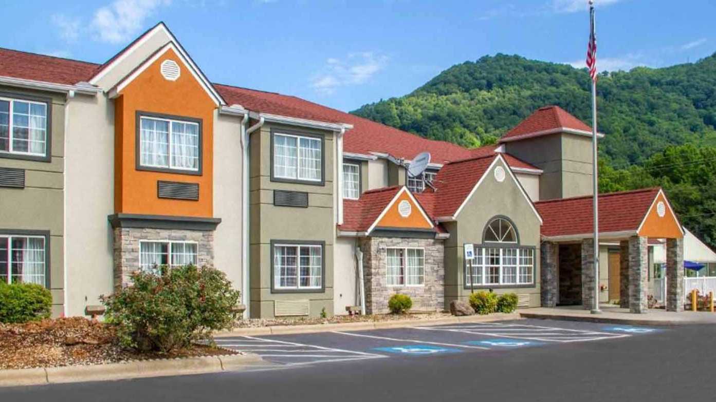 3777 Soco Road Parking