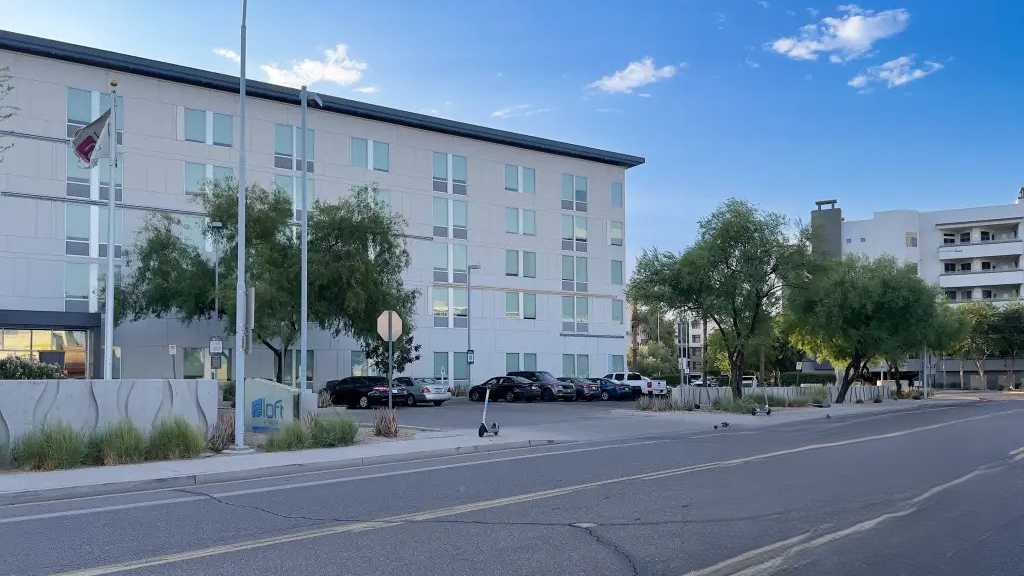 Aloft Tempe - 951 E Playa Del Norte Dr