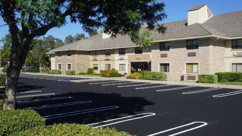 1720 Sisk Road (La Casa Modesto ) Parking