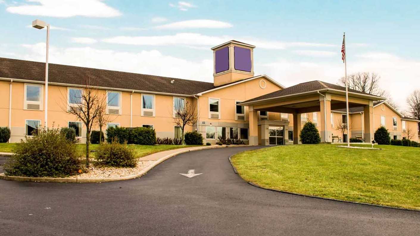1435 Doron Drive Parking