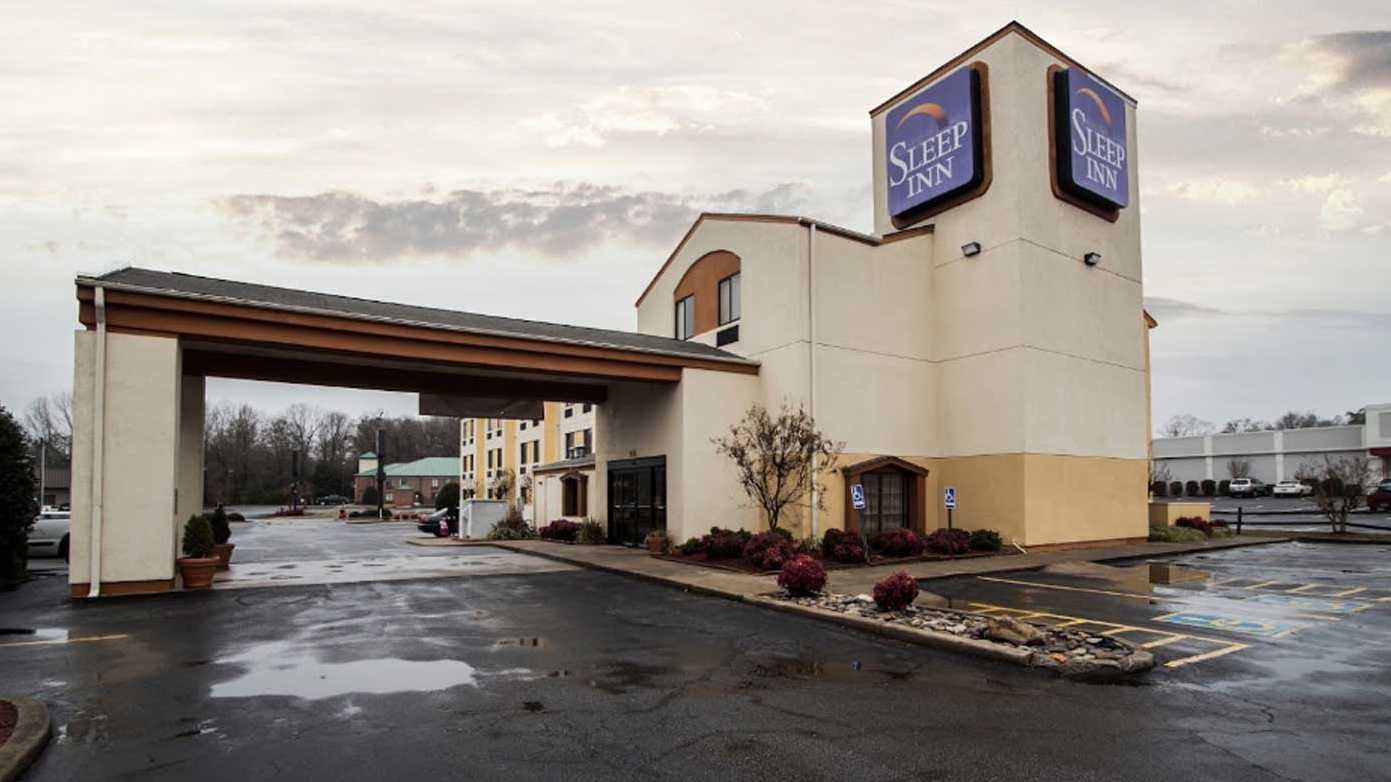 501 South Blackstock Road Parking