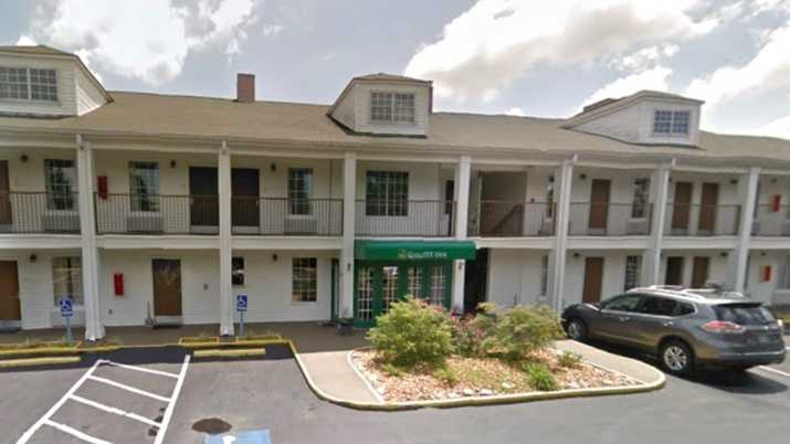 1838 Decherd Blvd Parking