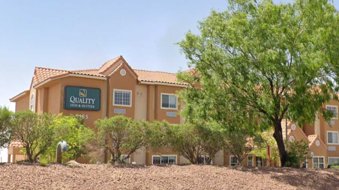 6185 S Desert Blvd Parking