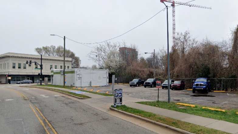 527 Hillsborough St - Corner Lot