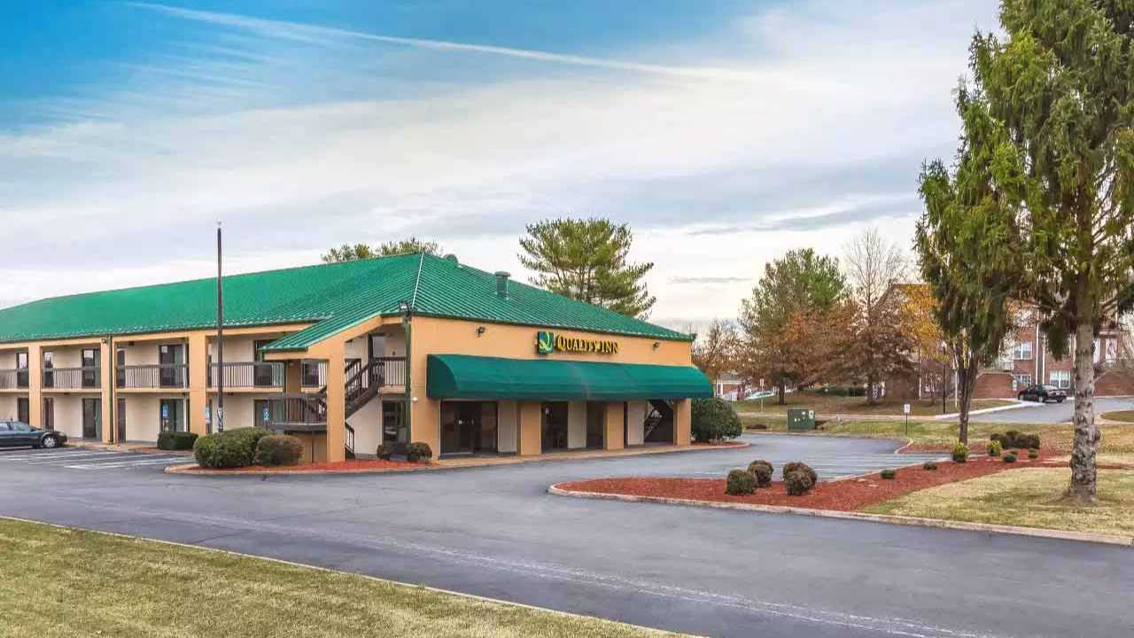 Quality inn - 890 Willis Lane Garage