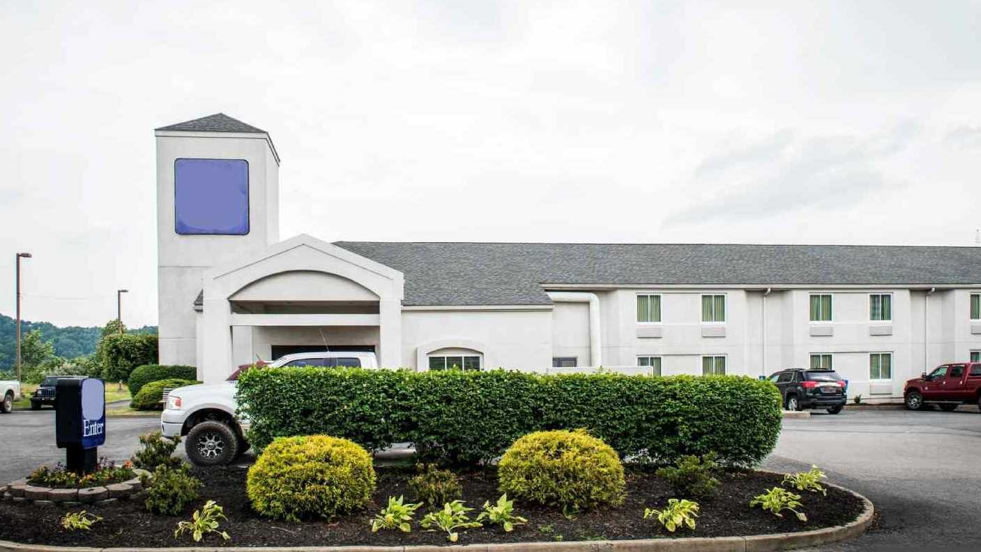 Quality Inn - 115 Tolley Drive Garage
