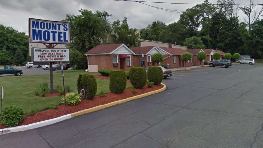 Mount Motel TTN Airport Parking