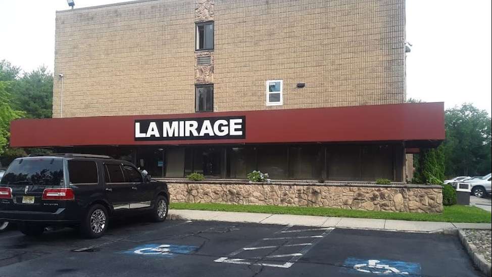 La Mirage Motor Inn JVI Airport Parking