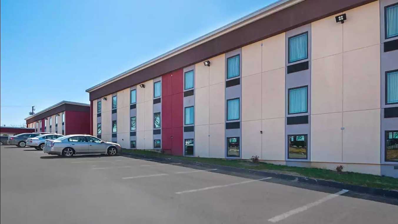 Find Best Hourly Parking Near 4200 Primrose Avenue Parking Book Hourly Parking in 4200 Primrose Avenue Parking