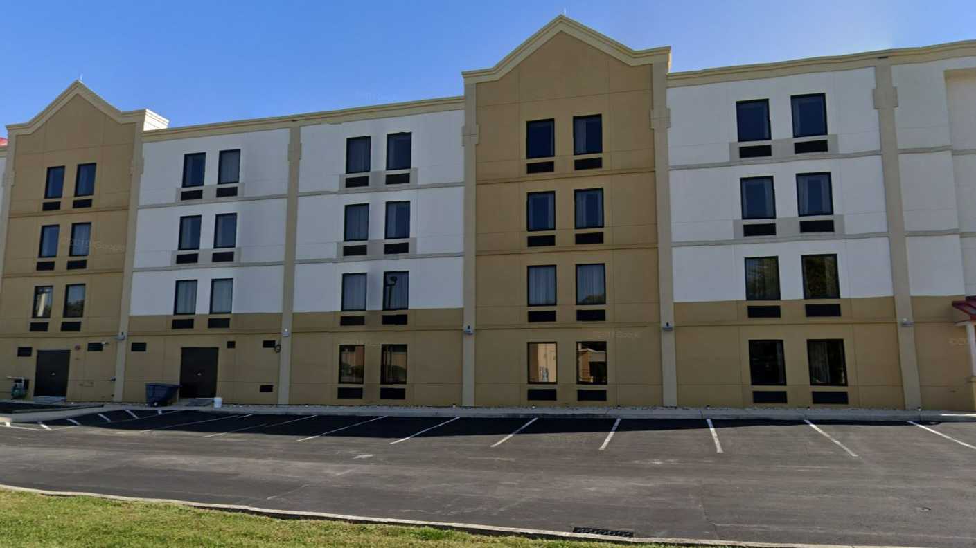 Find Best Hourly Parking Near 1801 Dual Hwy Parking Book Hourly Parking in 1801 Dual Hwy Parking