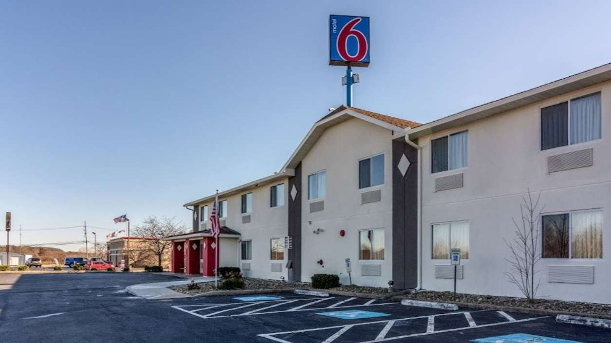 1010 Dholu Road Parking