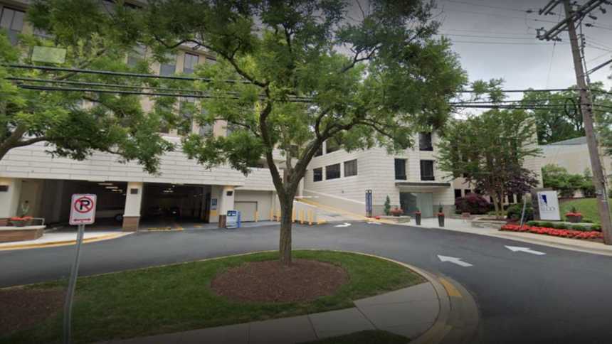 Monument  11140 Rockville Pike Parking