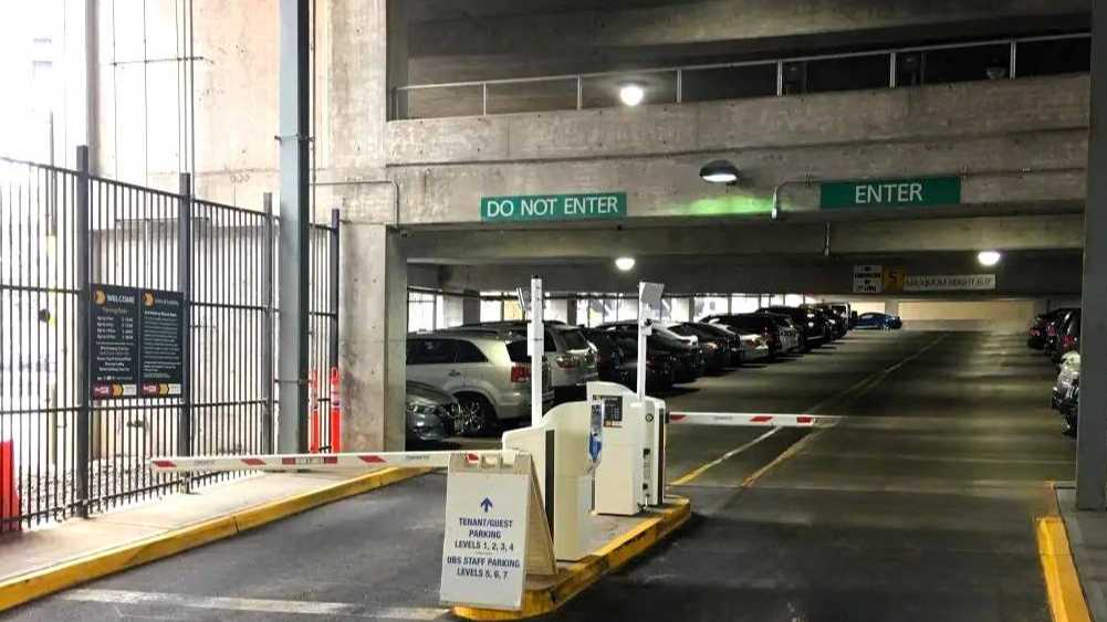 Lincoln Harbor  1200 Harbor Blvd Garage