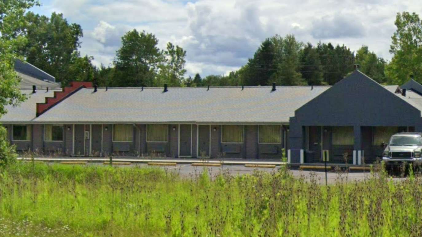 2435 W Grand Blanc Rd Parking