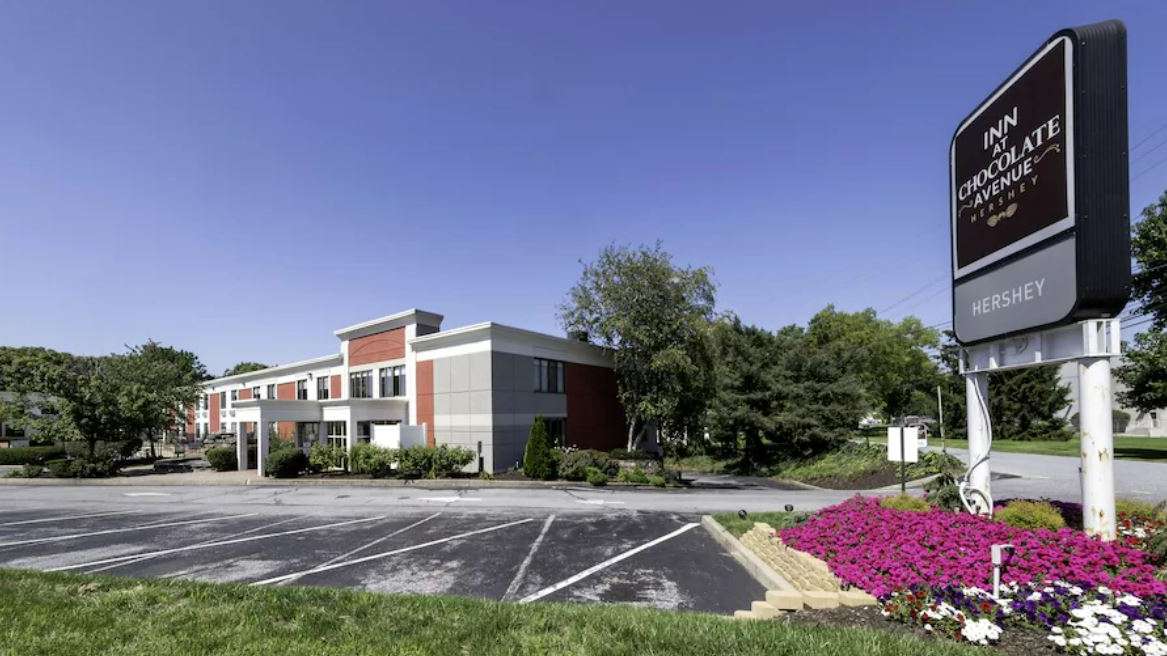 84 Sipe Ave Parking