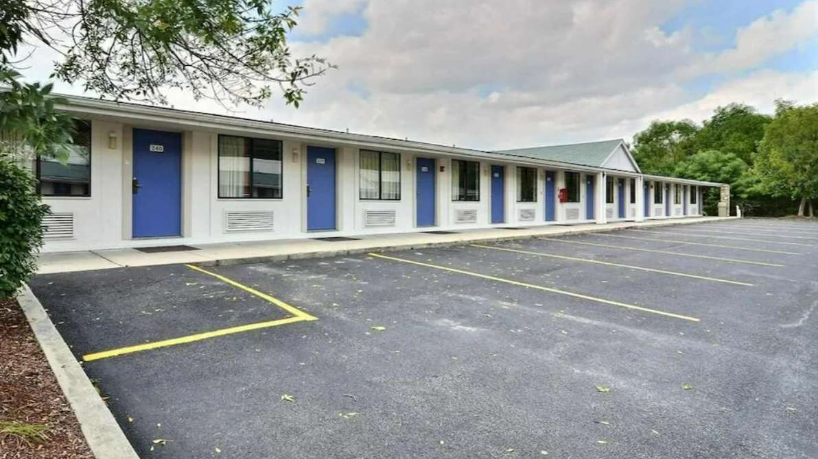 Find Best Hourly Parking Near 1500 Sterling St Parking Book Hourly Parking in 1500 Sterling St Parking