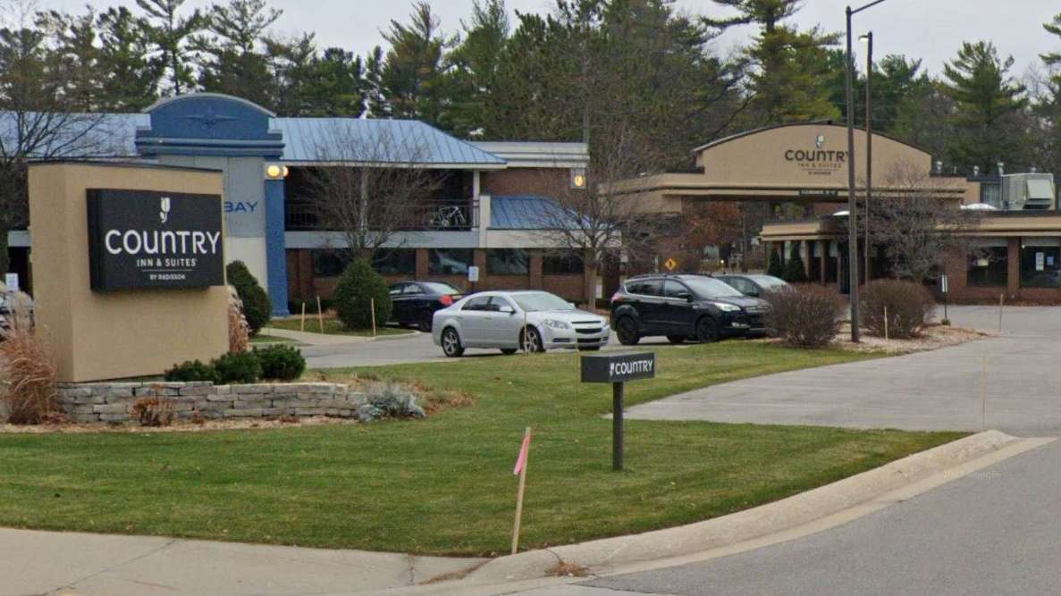 420 Munson Ave Parking