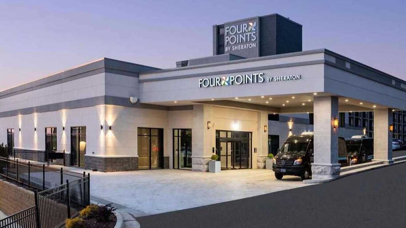 3520 N Desert Dr SW Parking