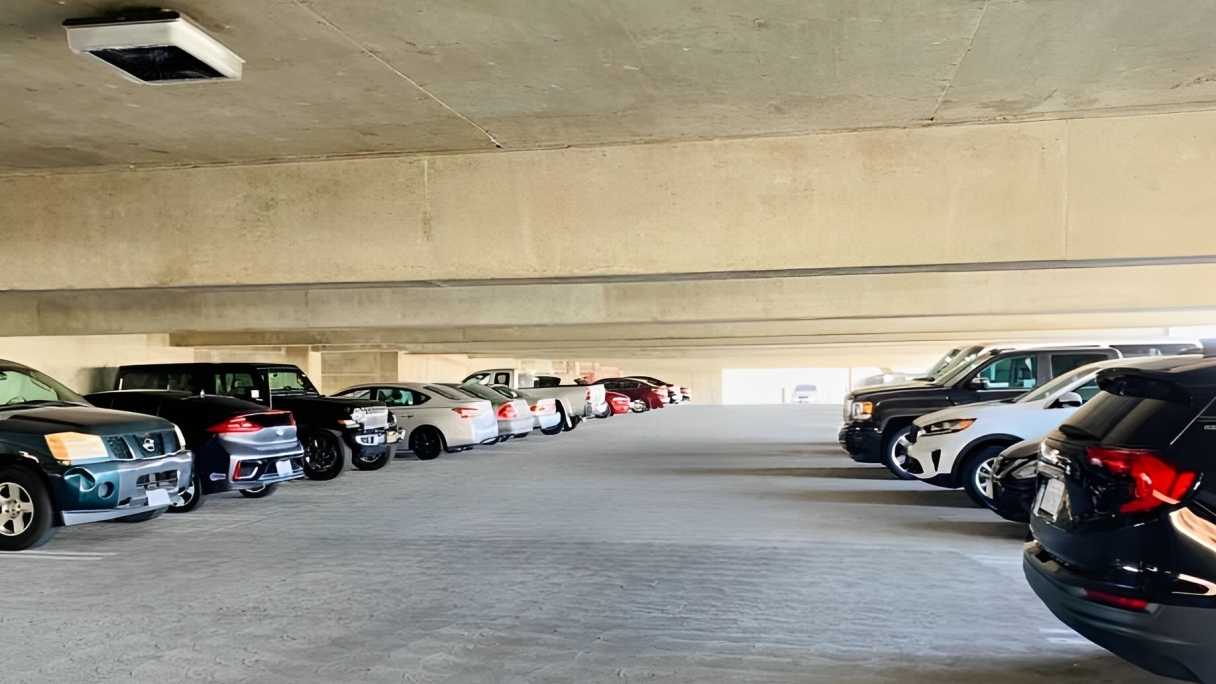 401 W Florence Ave Parking