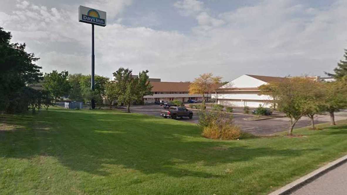 7233 Engle Rd Parking