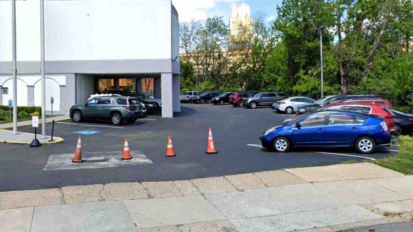 2015 Penrose Avenue Parking