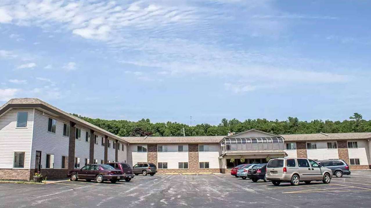 1609 S Stephenson Ave Parking