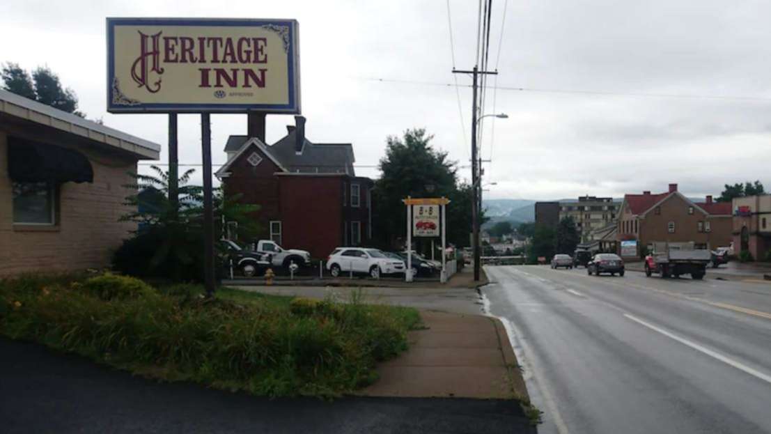 222 W Main St Parking