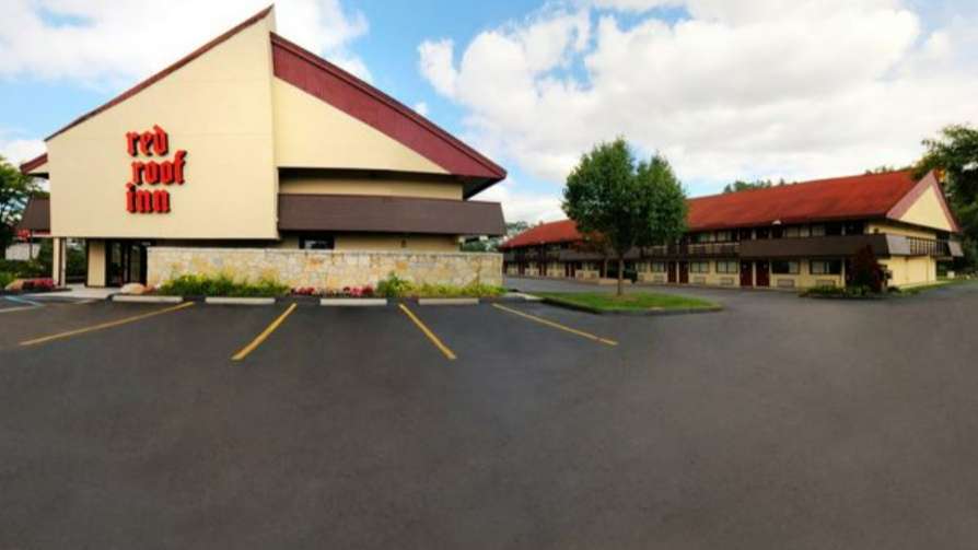 3219 Miller Rd G Parking