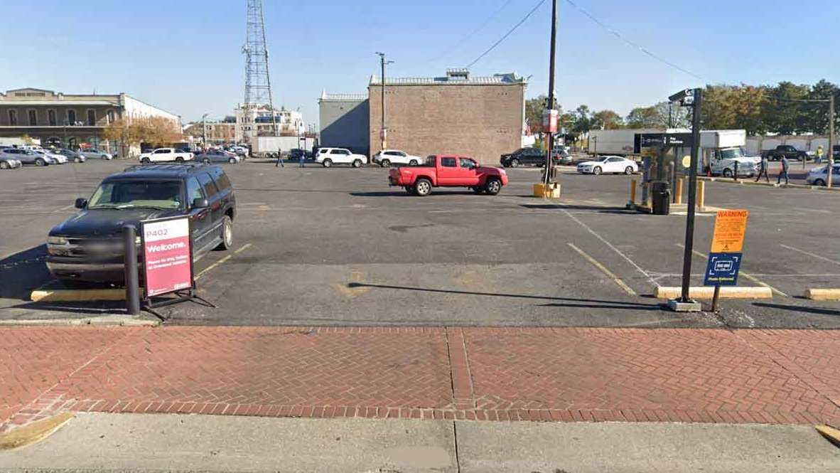 300 N Peters St Parking P402