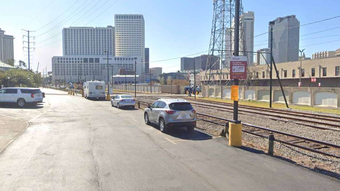 400 St Peter St Parking P404