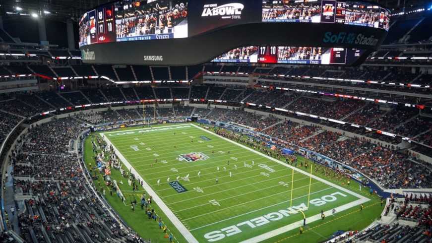 9142 S Sepulveda Blvd (Superbowl) Parking