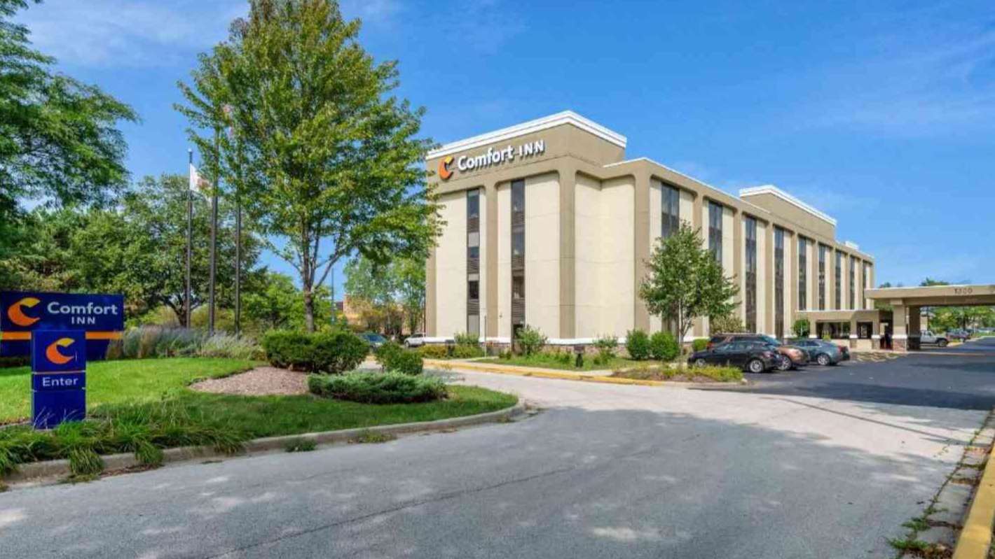 1300 E Higgins Rd Parking