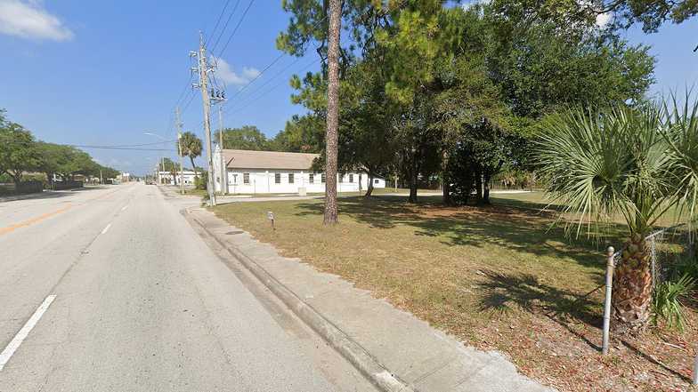617 Talleyrand Ave Parking
