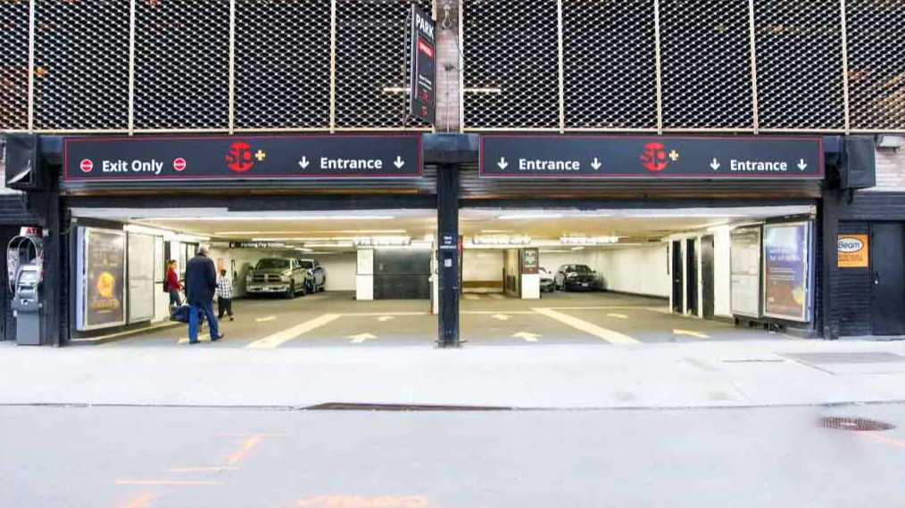 38 W 46th St