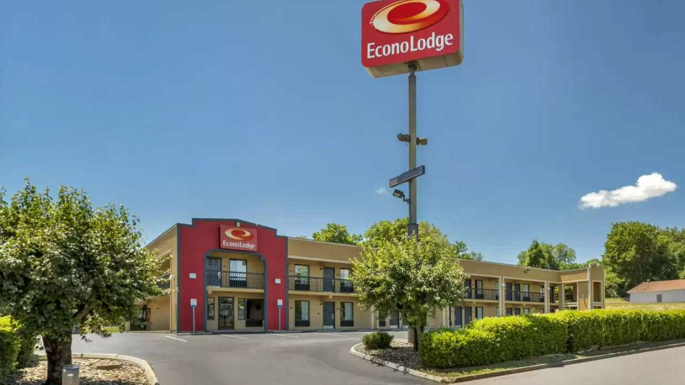 5505 Merchants Center Blvd Parking