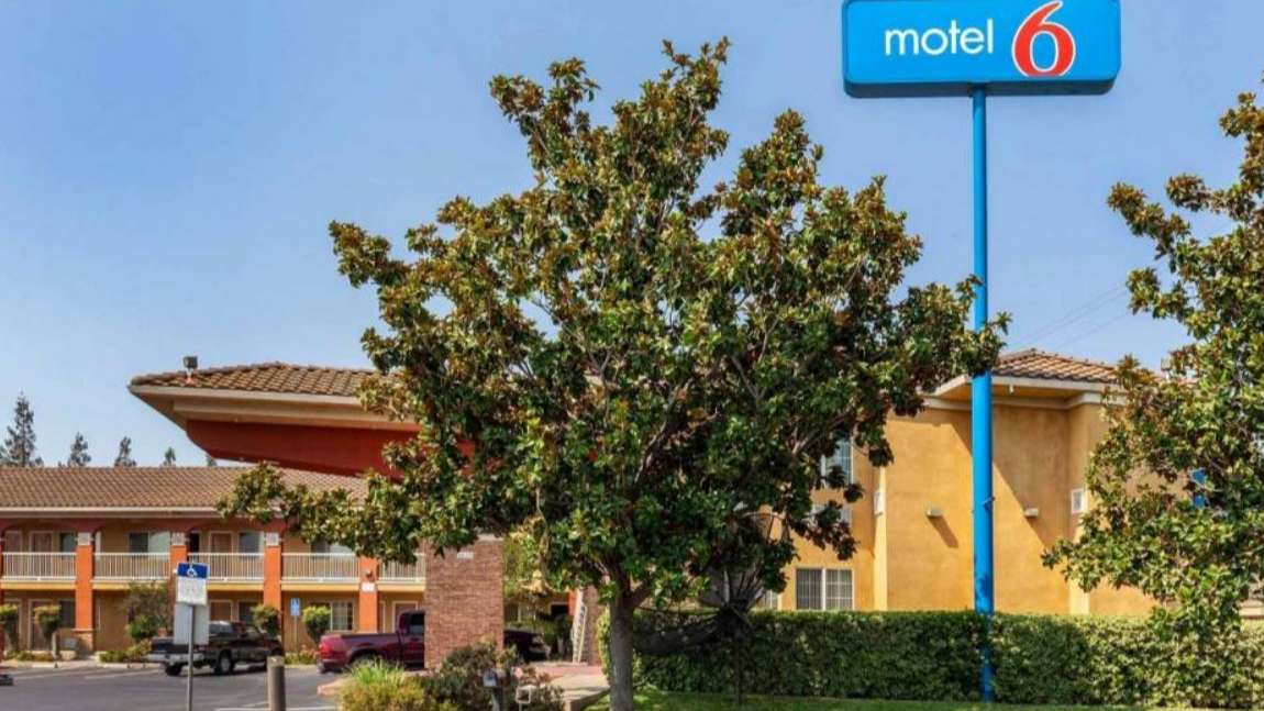 East 2533 Piccoli Rd (Motel 6) Garage