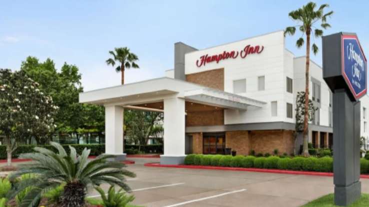 Hampton Inn - 12909 Northwest Fwy Parking