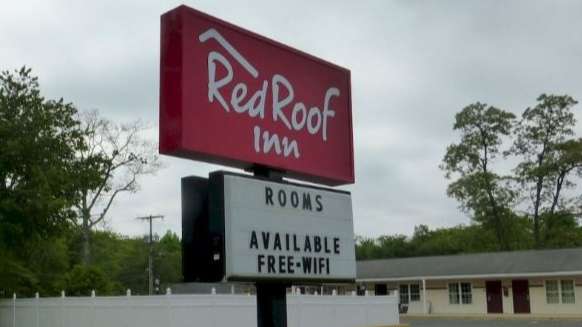 Red Roof Inn Neptune - 3310 NJ 33 Garage
