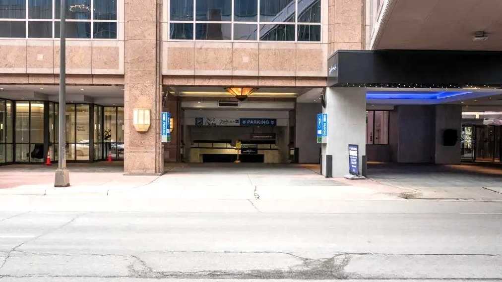 PWC Plaza - 35 S 7th St Garage