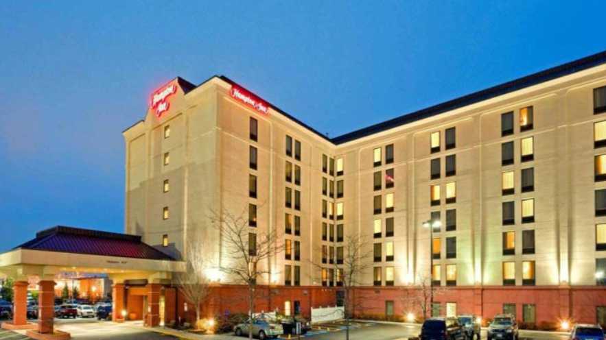 FASTRACK at Hampton Inn BOS AIRPORT PARKING (PREMIUM INDOOR VALET)