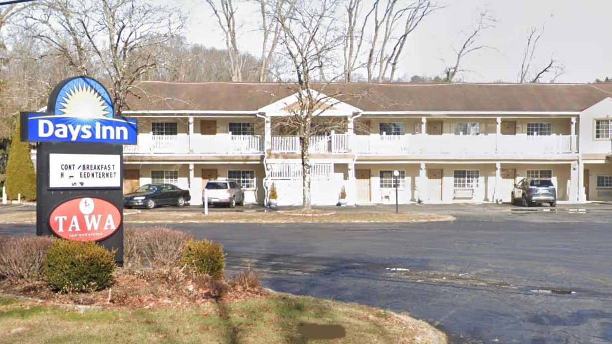 296 Ethan Allen Hwy (Days Inn ) Garage
