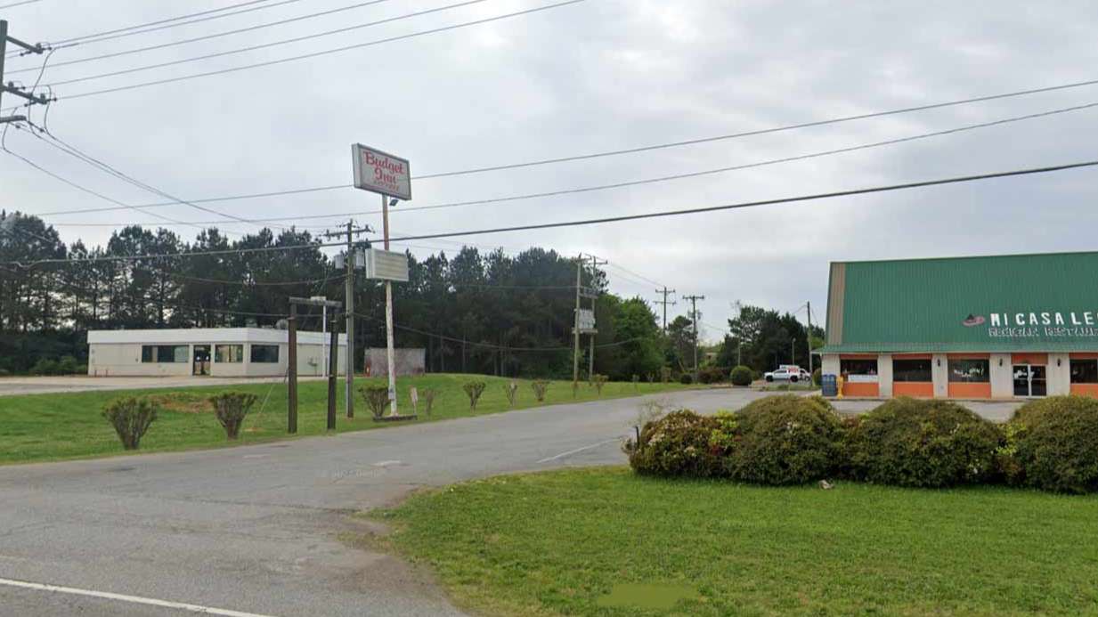 Budget Inn Express - 5505 SC-187 Garage