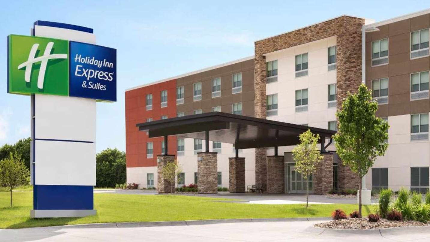 Holiday Inn Express and Suites - 315 Auto Park Dr Garage