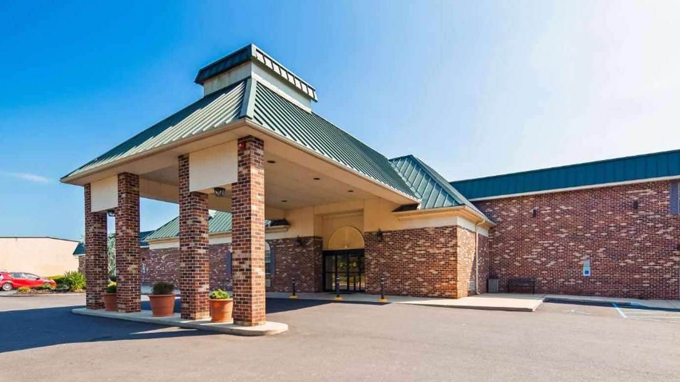 Best Western Philadelphia South - 98 Friars Blvd Garage