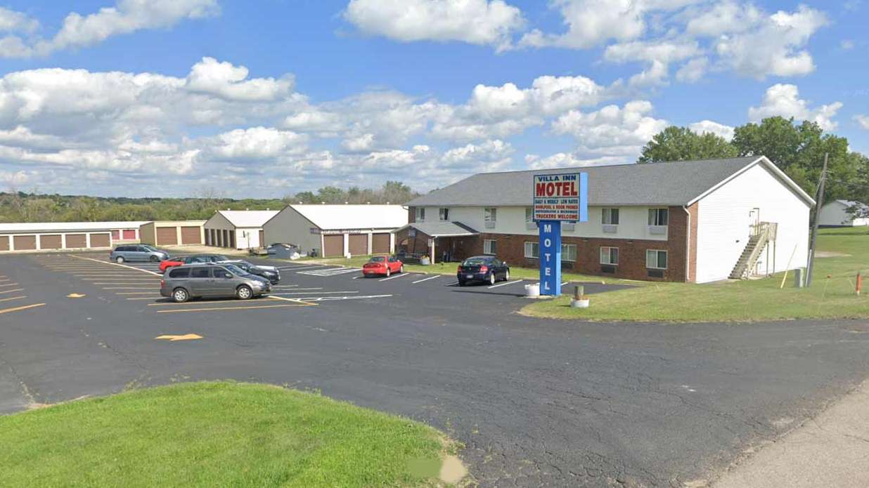 Villa Inn Motel - 1255 Whitewater Ave Garage