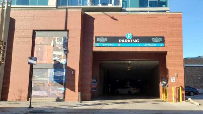 3740 North Halsted St_Halsted Flats Parking