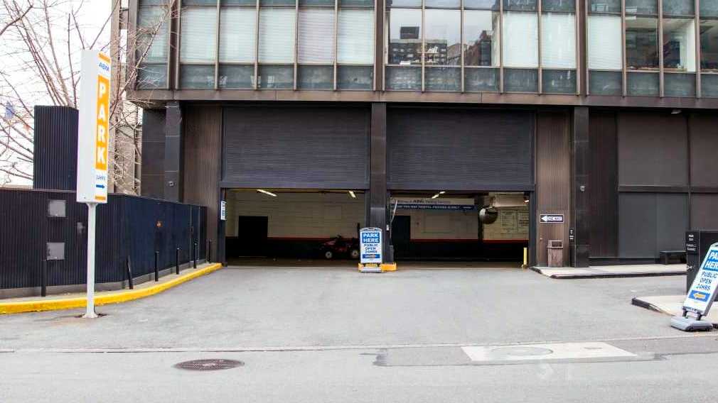 866 United Nation Plaza garage